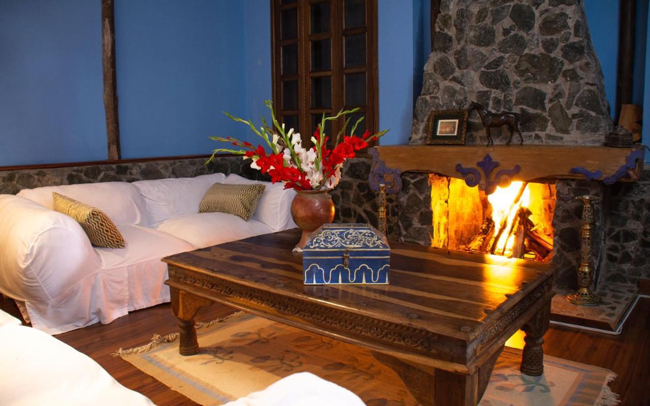 Las Mercedes Lodge Cali Bagian luar foto